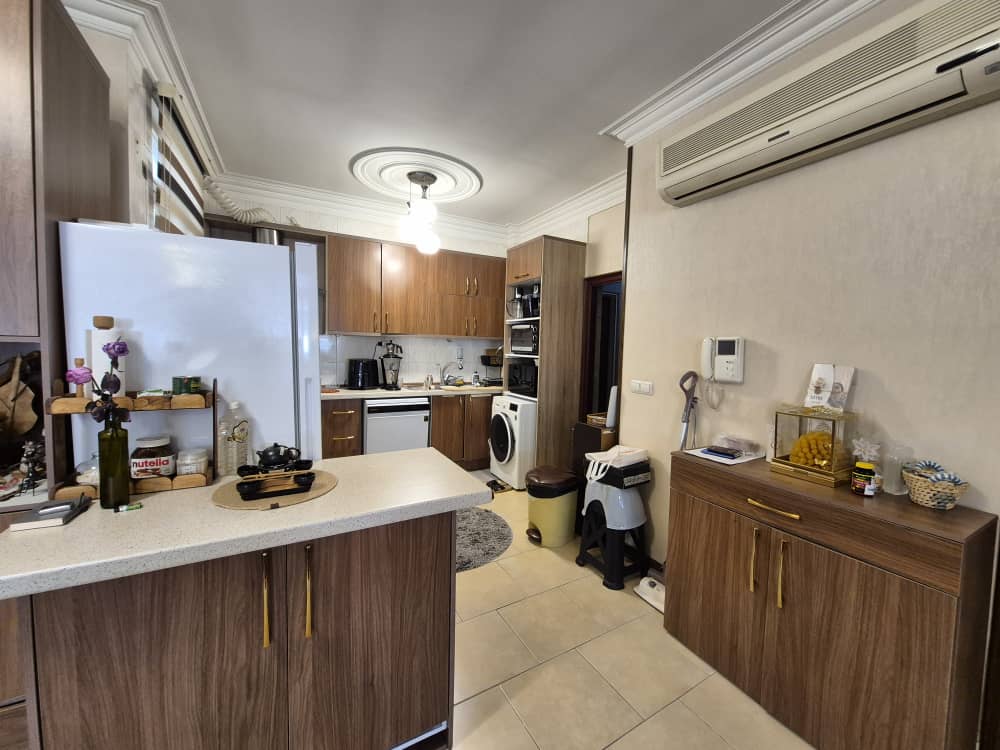 آشپزخانه + پنجره